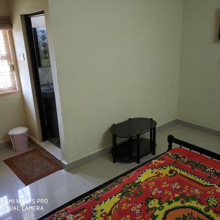 Hotel Woodlands Chottanikara 外观 照片