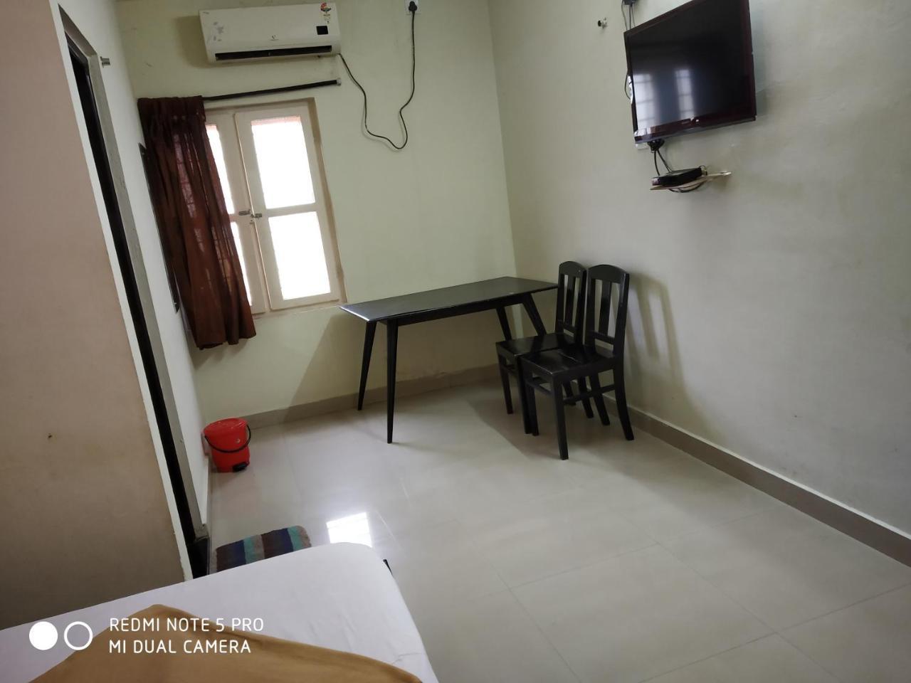 Hotel Woodlands Chottanikara 外观 照片